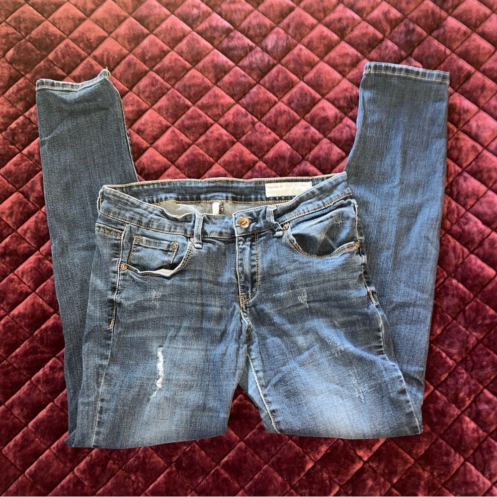 Special A Size 7 Ankle Skinny Jeans